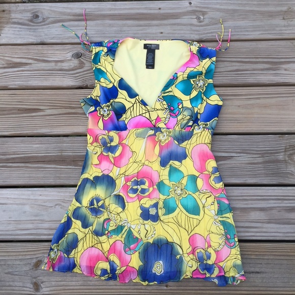 Bisou Bisou Tops - Bisou Bisou Petite Yellow Sleeveless blouse